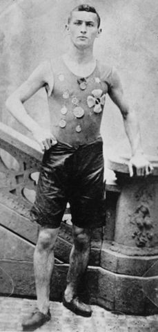 first circus for Harry houdini