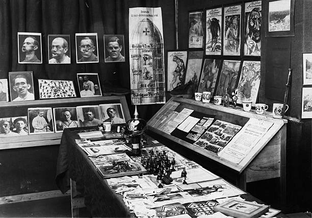 Ile de la Paix - 1955