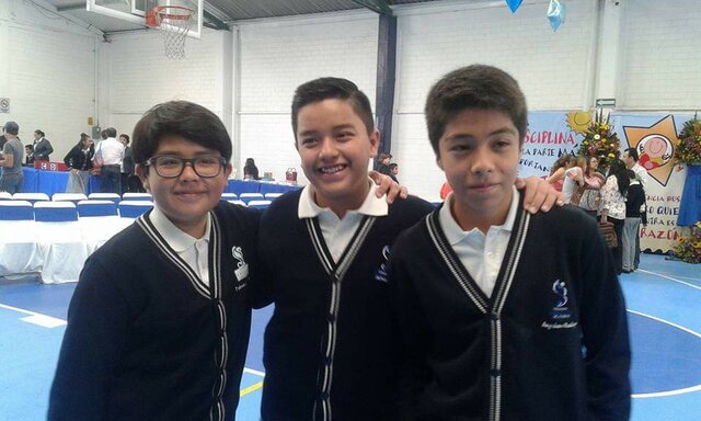 Me gradé de la primaria (Éxito)