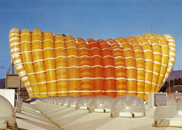 IMAX motion picture projection system premieres