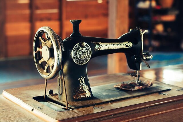 The sewing machine. (Elias Howe)