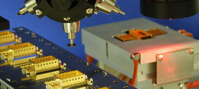 LA ELECTRÓNICA DE SEMICONDUCTORES