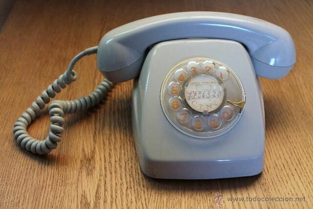 Teléfono de marcación por pulsos.