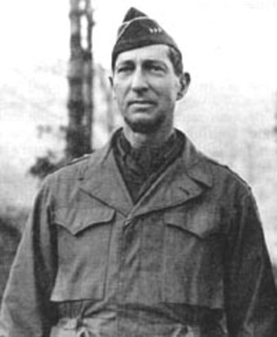 General Clark orders bombing of NK power plants