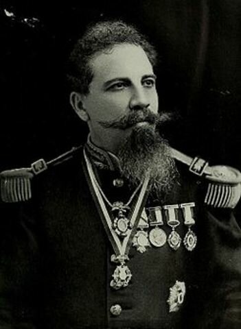 Bernardo Reyes regresa a Mexico