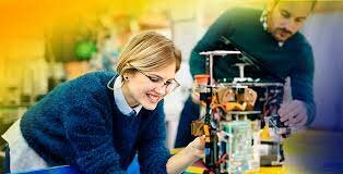 La Ingenieria Industrial hoy. Utilización de herramientas tecnológicas.