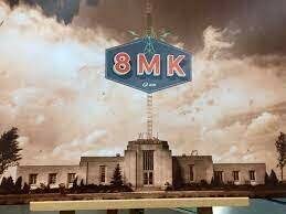 la primera emisora regular de tipo informativo