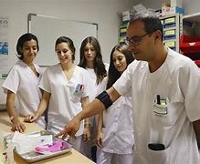 Primeros en integrar los programas de Enfermería en la Universidad.