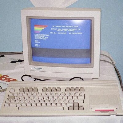 Timeline: Dispositivos mecánicos y electromecánicos de cálculo y datos de las 5 generaciones de computadoras.