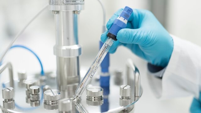 Sistemas de control para biorreactores basado en sensores