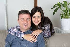 ¿CON QUIEN TE IDENTIFICAS CON MAMA O CON PAPA?