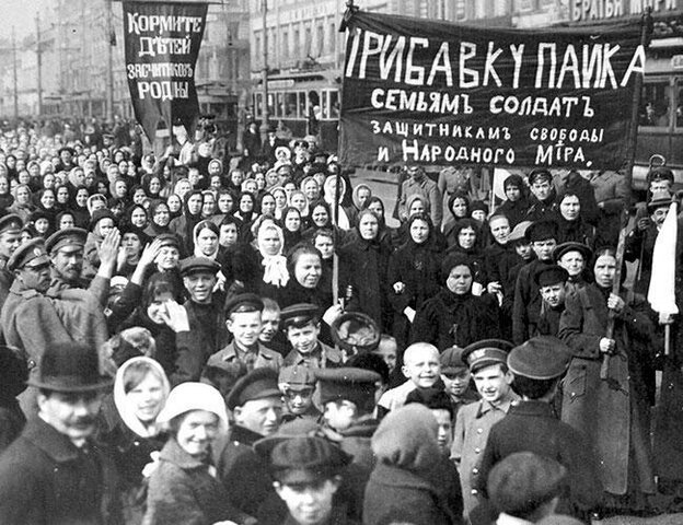 The Russian Revolution establishes a socialist regime (USSR).