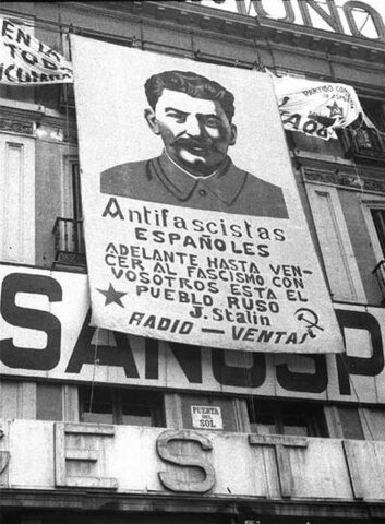 La URSS anuncia su ayuda a la República