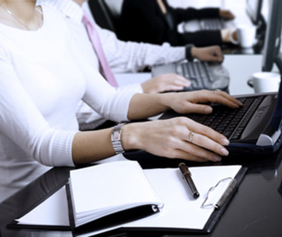 Ahora trabajo Aux. Administrativa en una academia