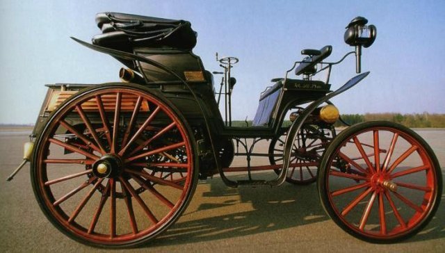 Primer cotxe de carreres