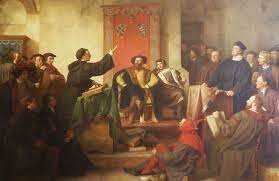 Los reformistas llegan al poder e introducen algunos cambios: