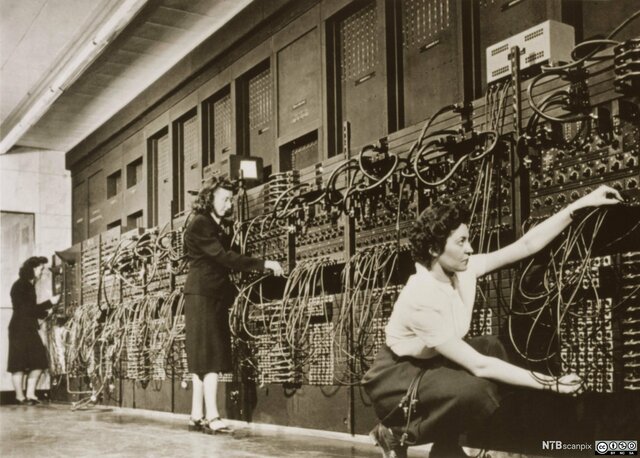 ENIAC (1ª GENERACIÓN)