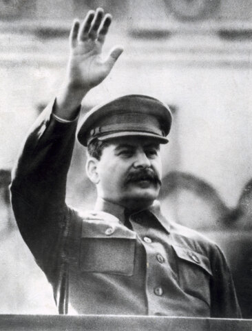 Stalin establishes power