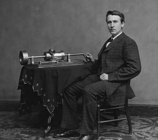 Thomas Edison descubrió las emisiones termoiónicas