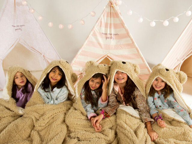 vaig a dormir a casa d'una amiga