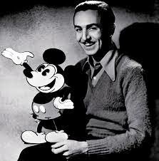 Walt Disney crea  Mickey Mouse