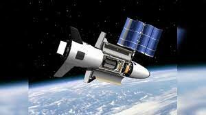 Se lanza la primera nave espacial orbital