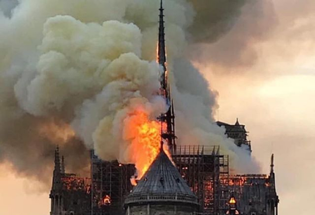 Es crema Notre Dame (cultural)