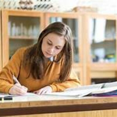 Timeline: Biografía de Vladimir como Estudiante