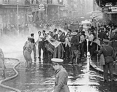 Manifestación de alumnos del IPN al Zócalo