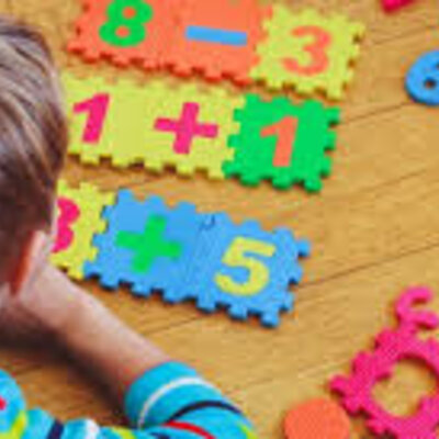 Timeline: APORTES AL PENSAMIENTO LOGICO MATEMATICO