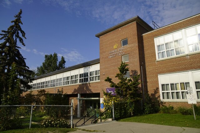 Graduated middle school with French Award