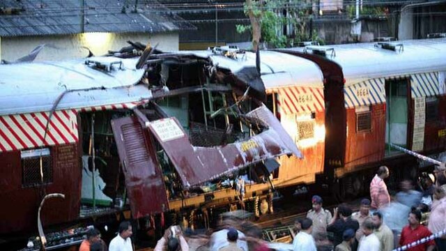 Matança terrorista en varis trens de Bombai (Índia)