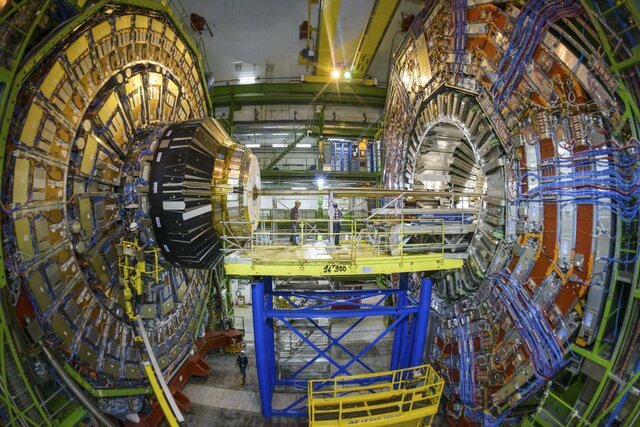 La CERN posa en marxa el primer el major accelerador de partícules del món (LHC)