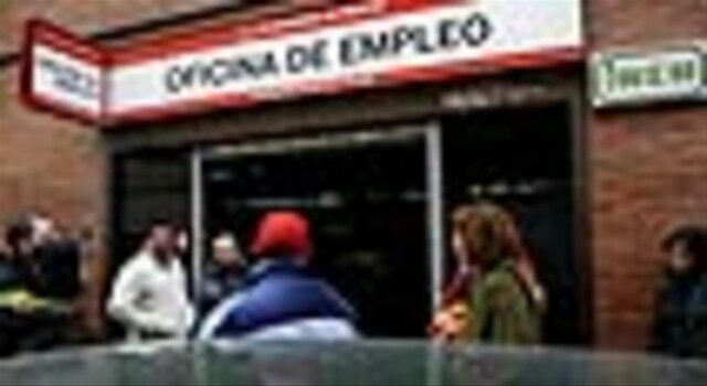 Recessió econòmica: més de 4 milions d'aturats.