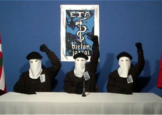 ETA abandona la lluita armada.