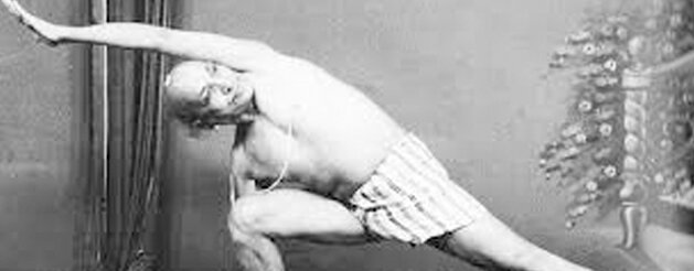 Krishnamacharya redactó su obra principal el Yoga Makaranda.