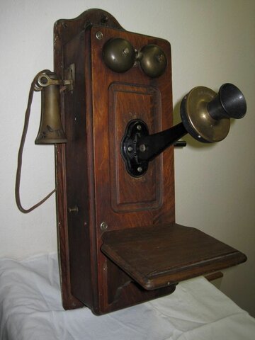 Wall Mounted Hand Cranked Telephone
