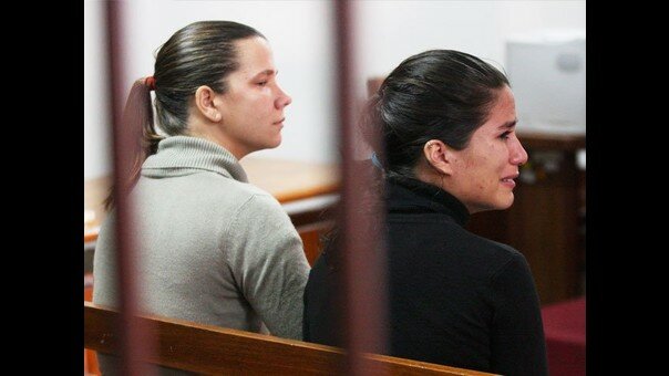 Eva Bracamonte y Liliana Castro salen del Penal de Mujeres de Chorrillos