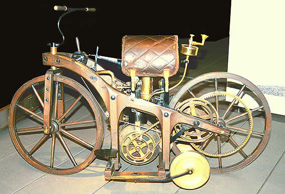 CREACION DE LA MOTOCICLETA COMO MEDIO DE TRANSPORTE