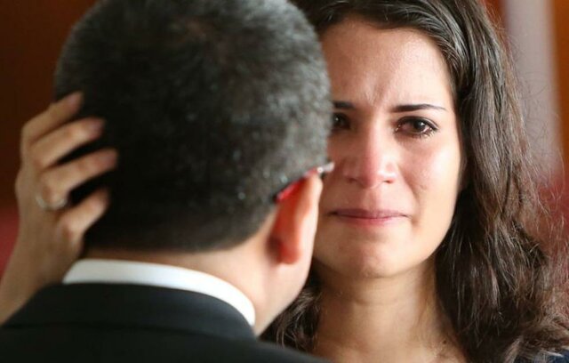 Ocurre un giro y acusan a Eva Bracamonte de matar a su madre por beneficio económico