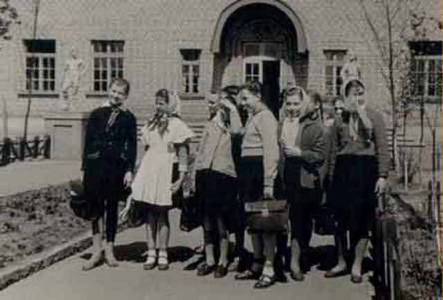 Училище преобразовано в городскую еврейскую школу