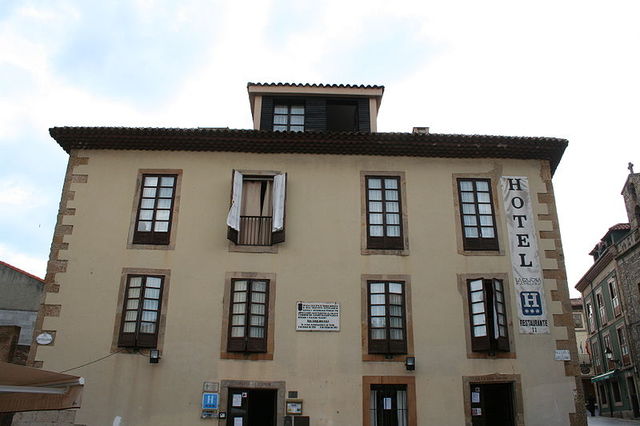 Creación del Real Instituto Asturiano de Náutica y Mineralogía