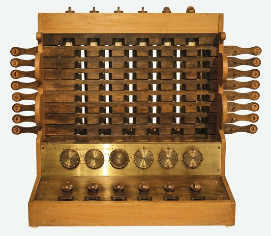 Wilhelm Schickard inventa la primera calculadora mecanica