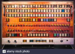 Universidad de Mánchester completa la computadora ATLAS