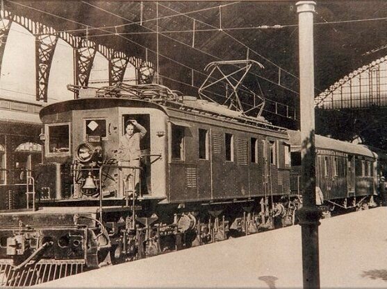 Valparaíso estrena su primer ferrocarril eléctrico urbano