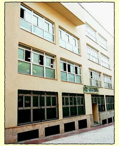 Entro a una escola gran