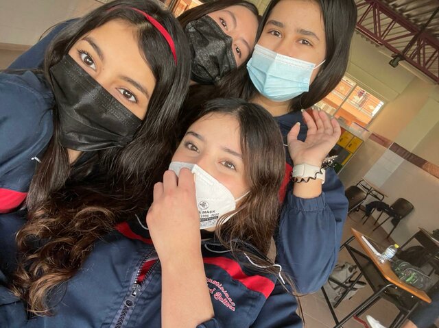 ESTABLECI GRANDES AMISTADES