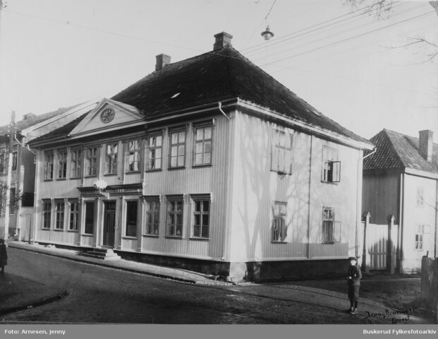 Kongsberg Apotek blir opprettet.