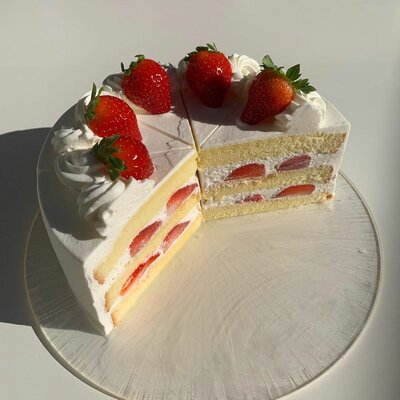 Timeline: STRAWBERRY CAKE
