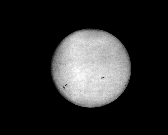 La primera fotografía del Sol